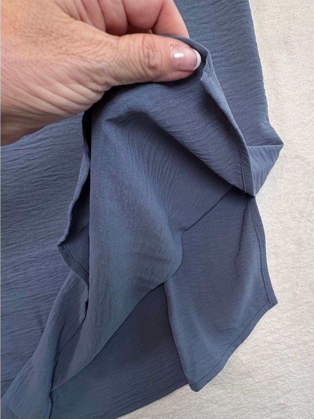 Adrianna Papell 1X Blue Flutter Sleeve Split Neck Blouse Crinkle Polyester Top - Picture 4 of 15